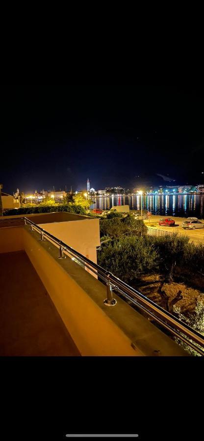 Apartments Kapetanovi Dvori Trogir Buitenkant foto
