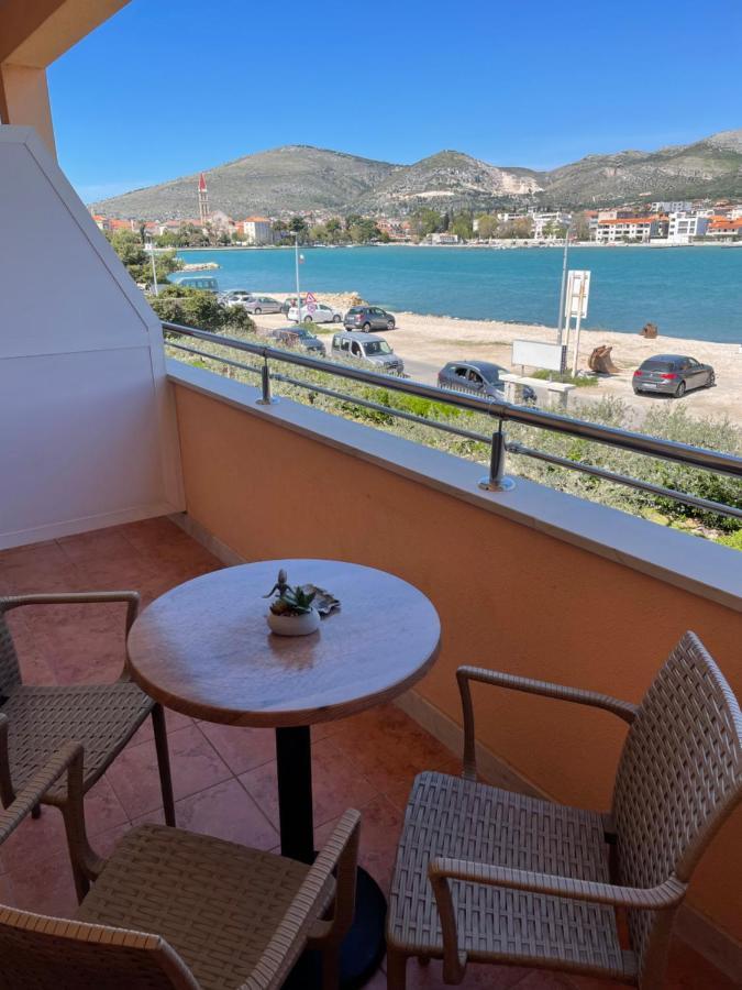 Apartments Kapetanovi Dvori Trogir Buitenkant foto