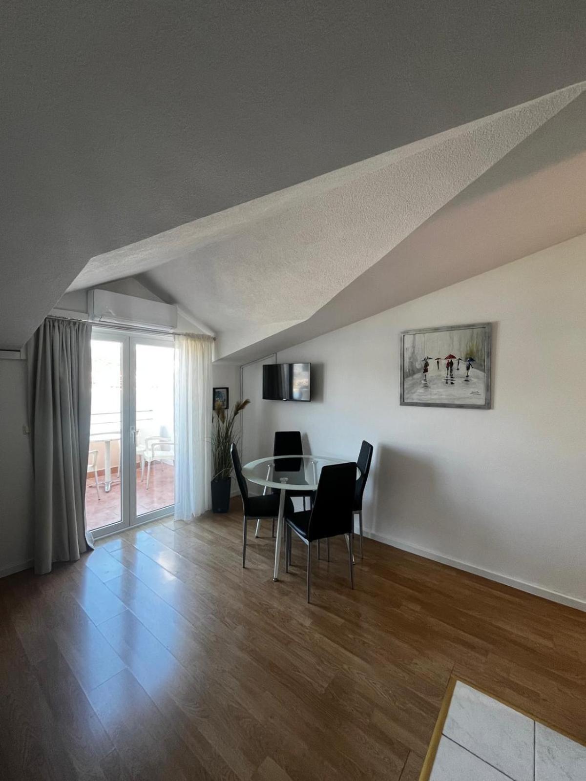 Apartments Kapetanovi Dvori Trogir Buitenkant foto