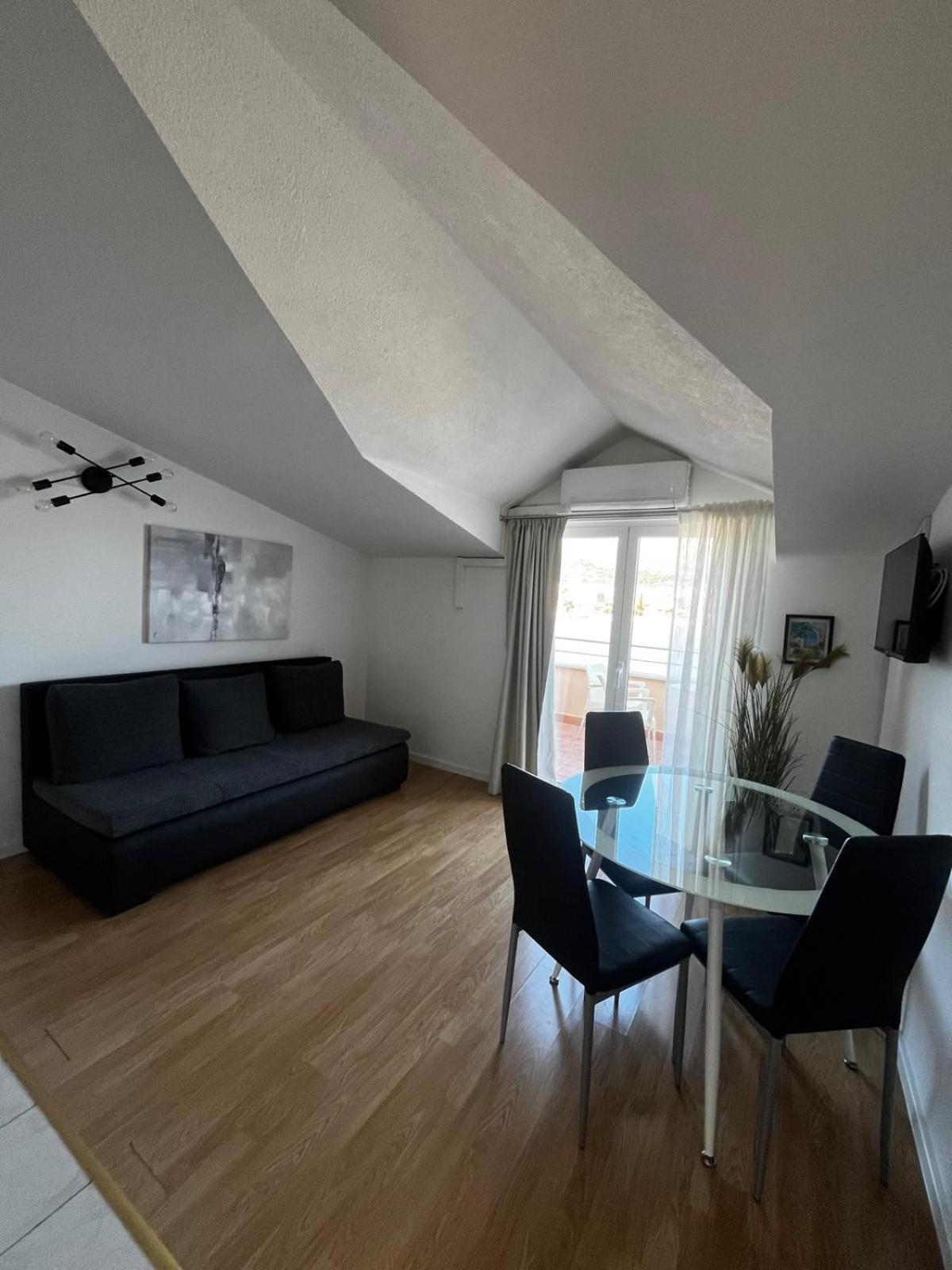 Apartments Kapetanovi Dvori Trogir Buitenkant foto
