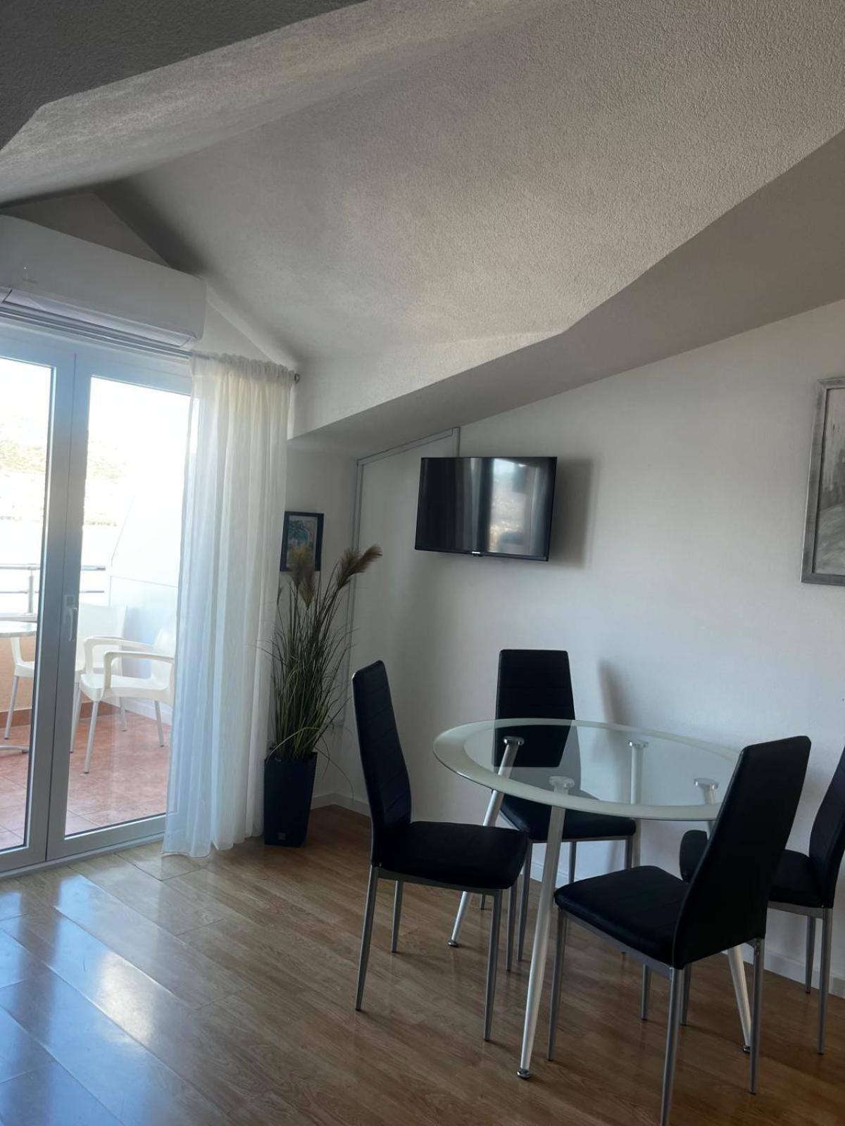 Apartments Kapetanovi Dvori Trogir Buitenkant foto