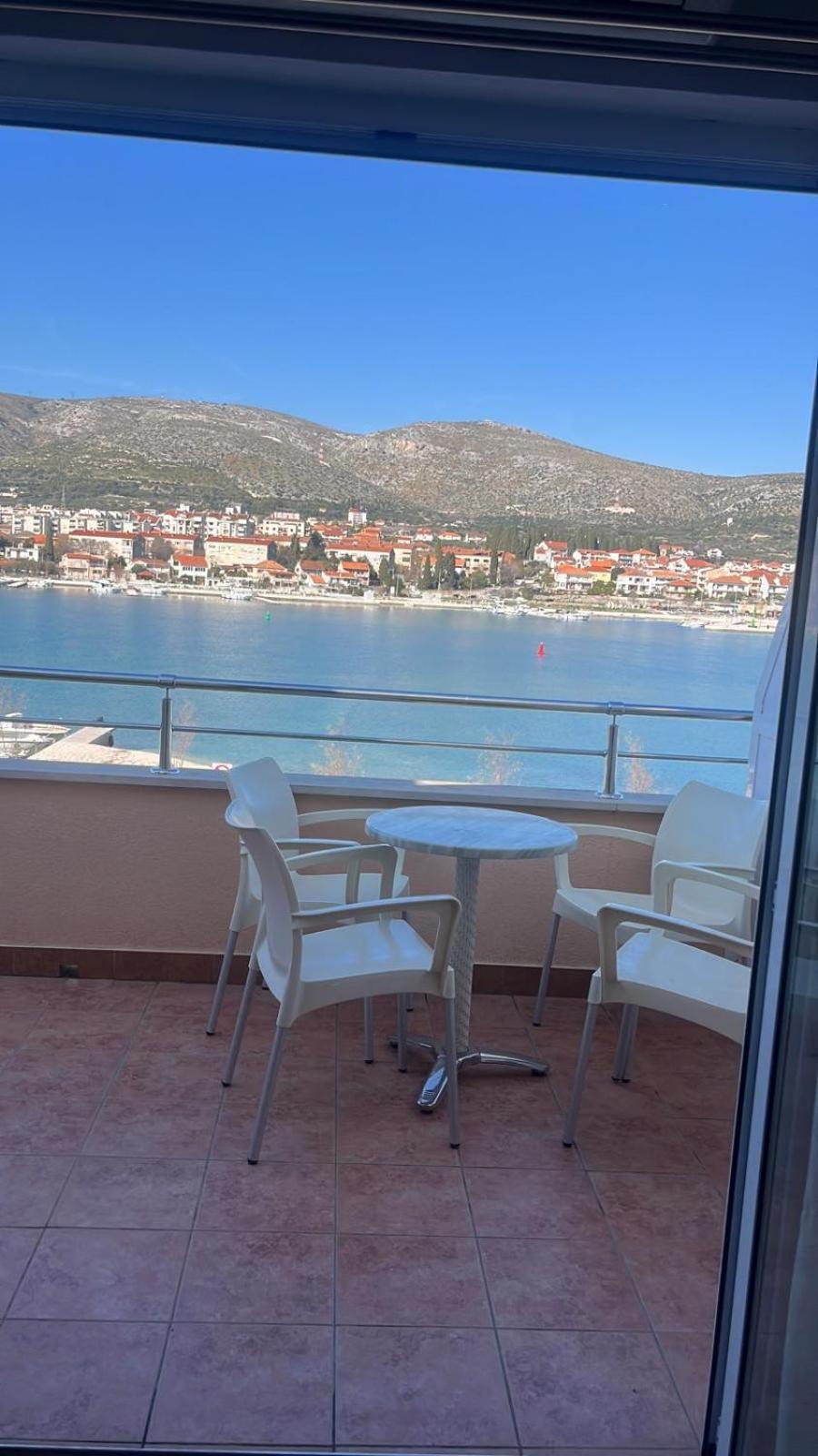 Apartments Kapetanovi Dvori Trogir Buitenkant foto