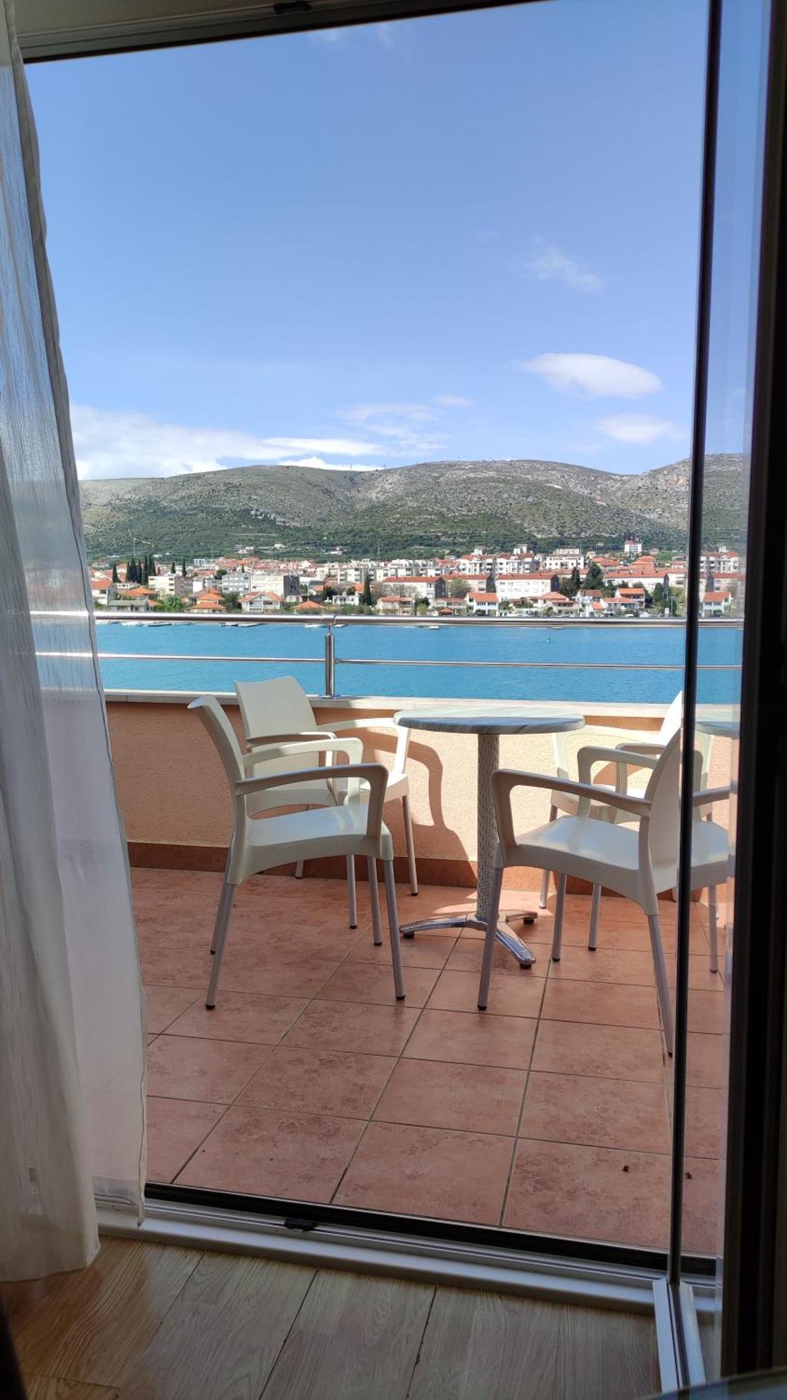 Apartments Kapetanovi Dvori Trogir Buitenkant foto